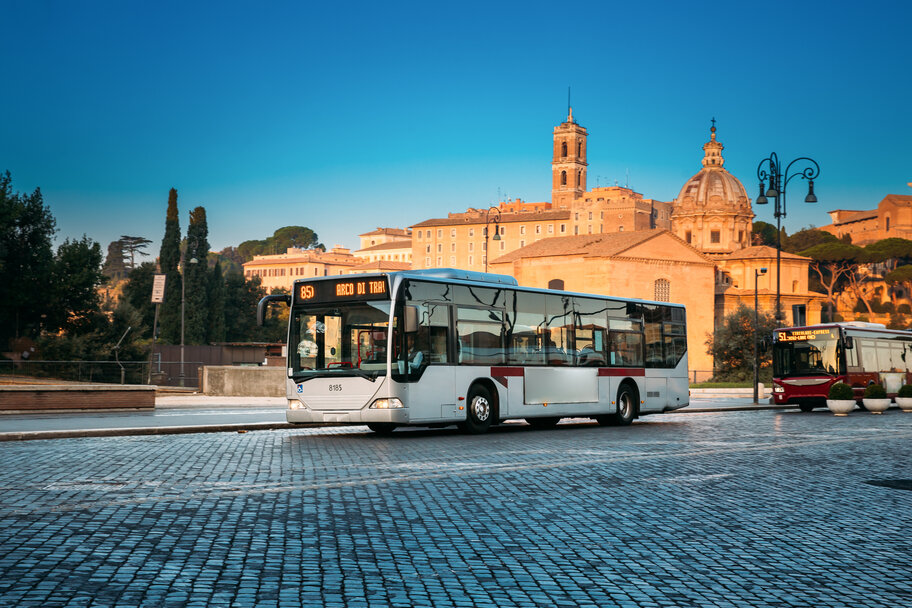 how-to-use-rome-s-public-transport-roman-vacations